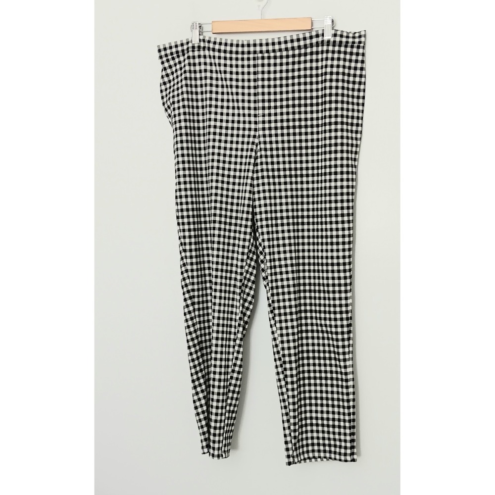 Isaac Mizrahi Black and White Gingham Cropped Pants